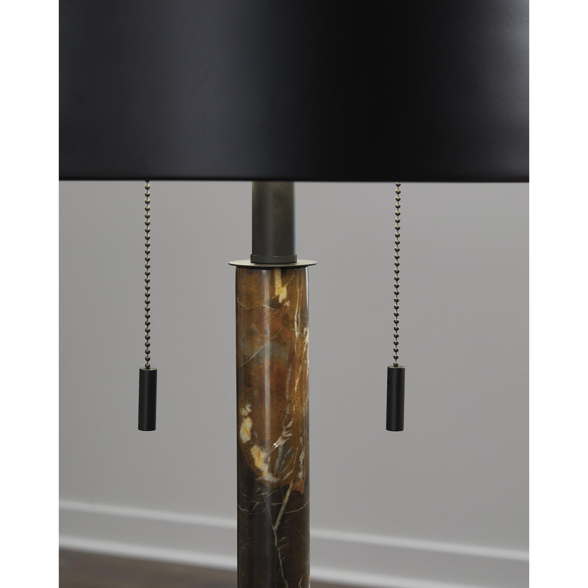 Signature Design by Ashley Alanbert L208454 Metal Table Lamp IMAGE 3