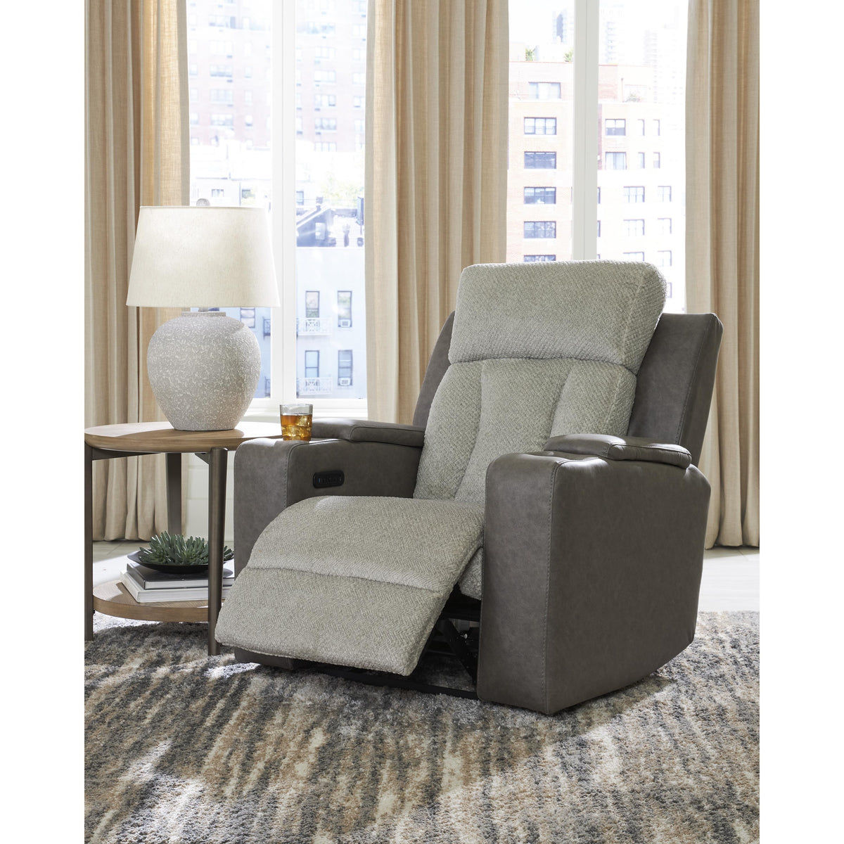 Signature Design by Ashley WhipLash PC6320413 Power Recliner with Adjustable Headrest IMAGE 6