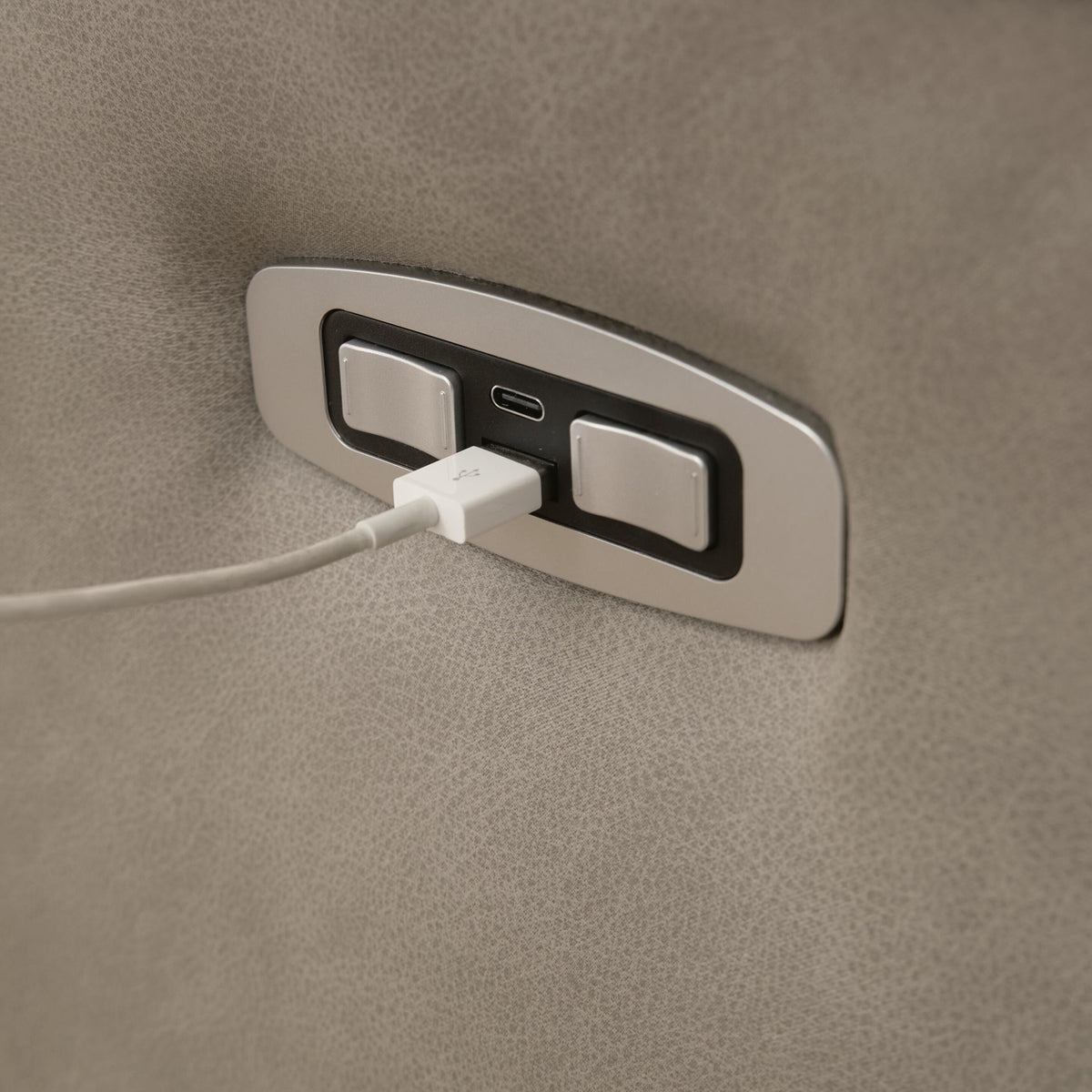 Signature Design by Ashley Narwhal Place PC99201S14 5 pc Power Reclining Sectional IMAGE 2