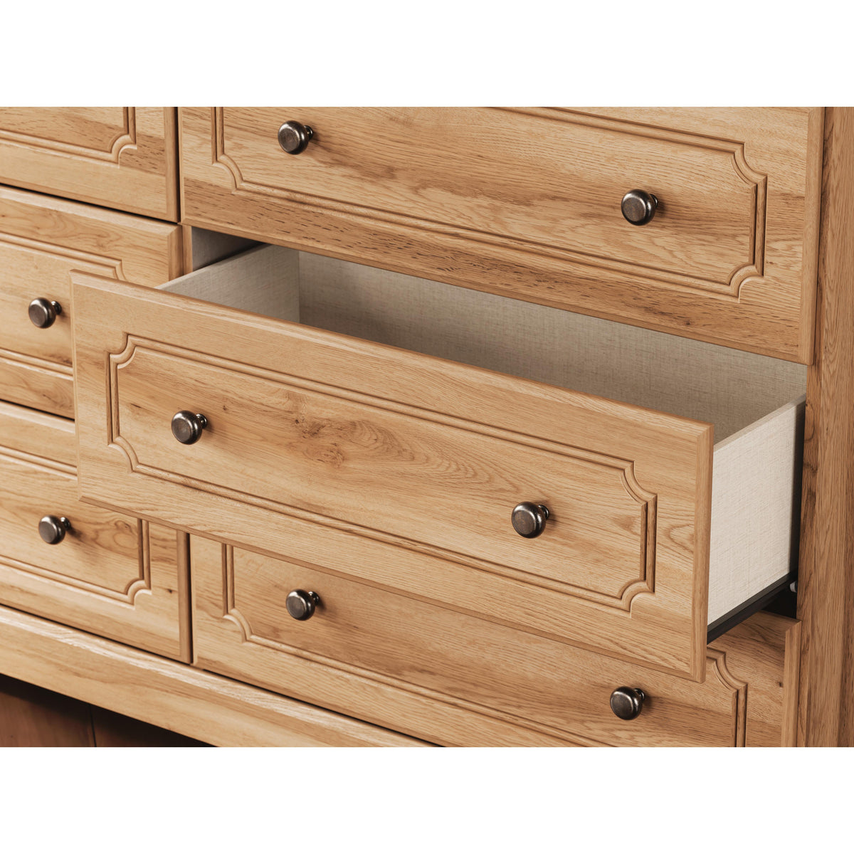 Signature Design by Ashley Aleaport PCB1075-31 Six Drawer Dresser IMAGE 9