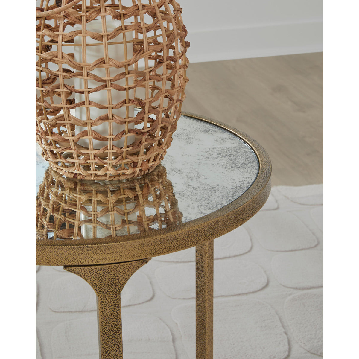 Signature Design by Ashley Korajane T399-6 Round End Table IMAGE 4