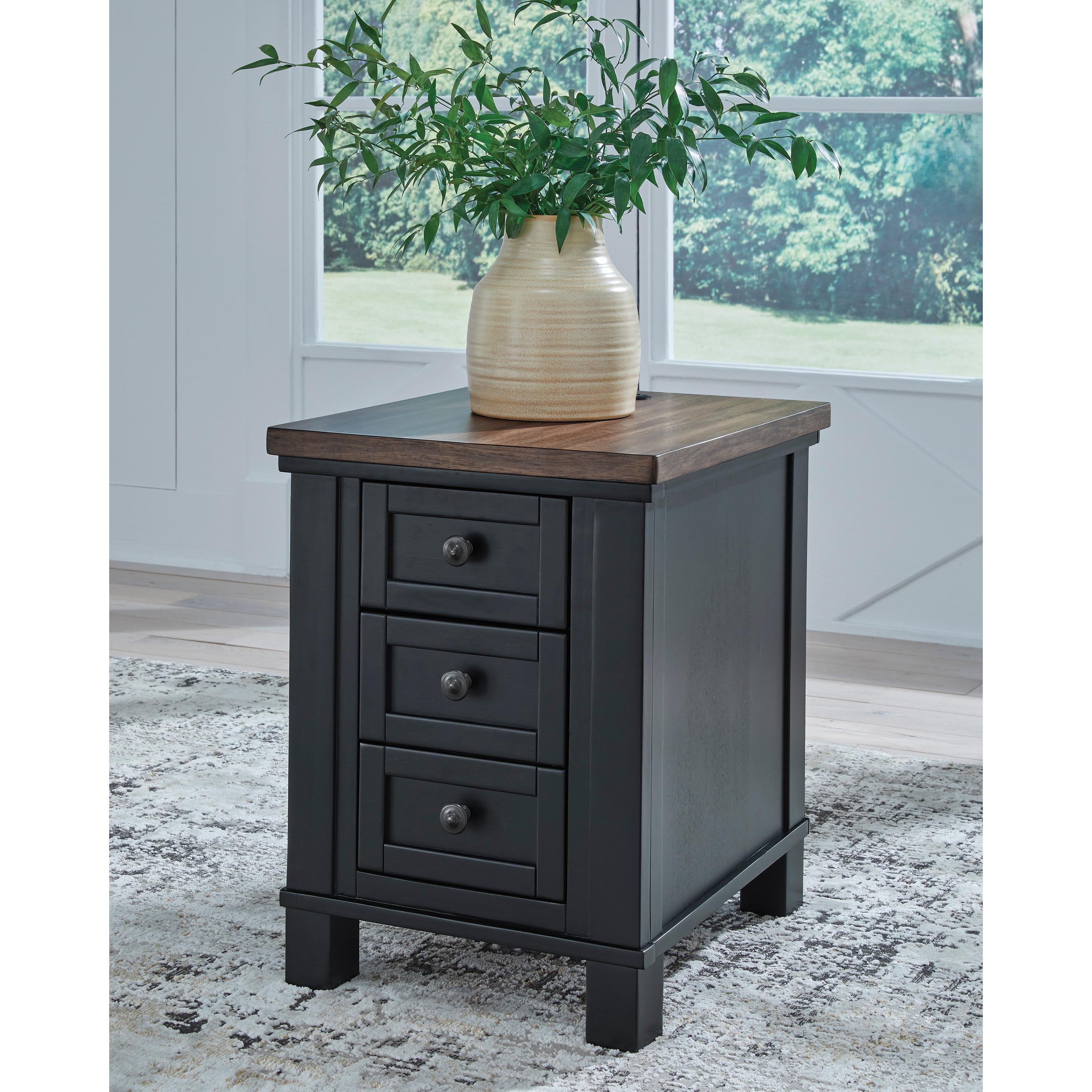 Signature Design by Ashley Wildenauer T664-7 Chair Side End Table IMAGE 7