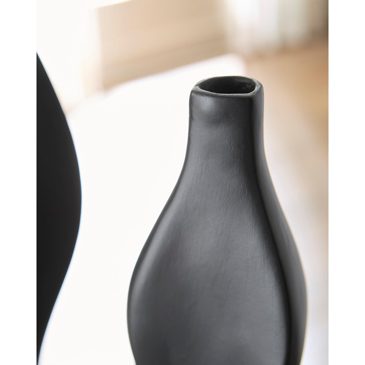 Signature Design by Ashley Judsen A2000836 Vase IMAGE 5