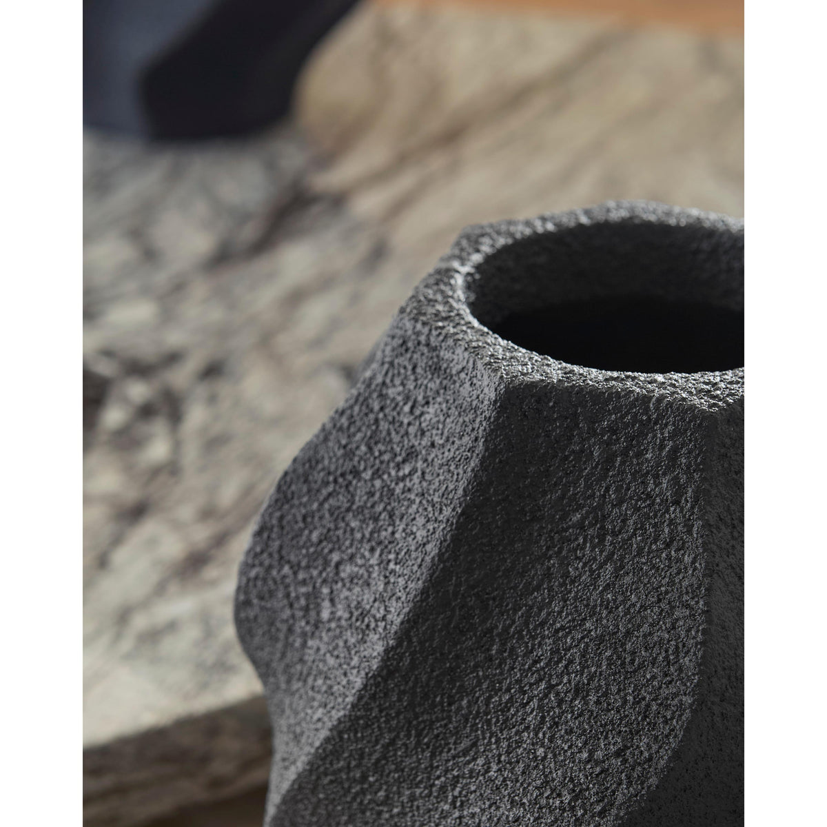 Signature Design by Ashley Judworth A2000874 Vase IMAGE 5