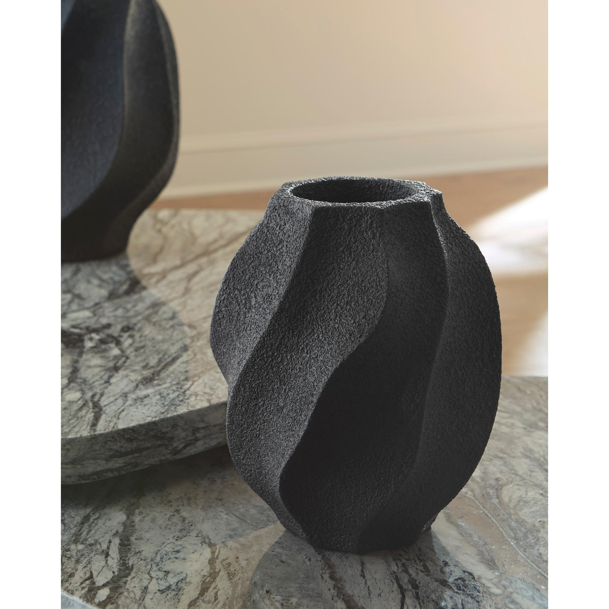 Signature Design by Ashley Judworth A2000875 Vase IMAGE 3