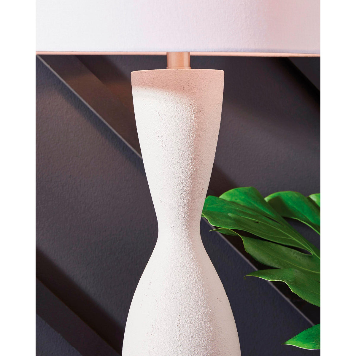 Signature Design by Ashley Davinford L236004 Poly Table Lamp IMAGE 3