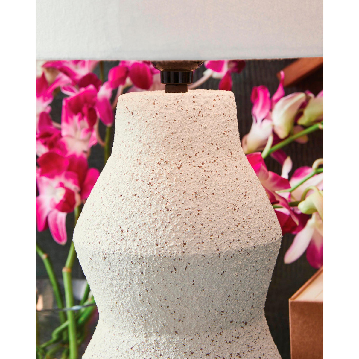 Signature Design by Ashley Dawthorne L236034 Paper Table Lamp IMAGE 3
