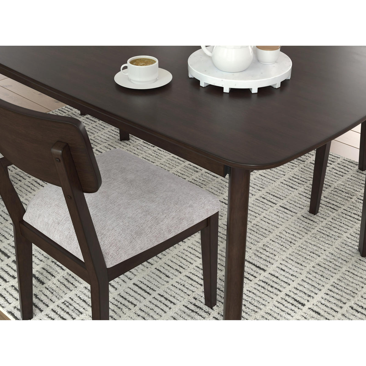 Signature Design by Ashley Shorbyn PCD607-225 Dining Room Table Set IMAGE 4