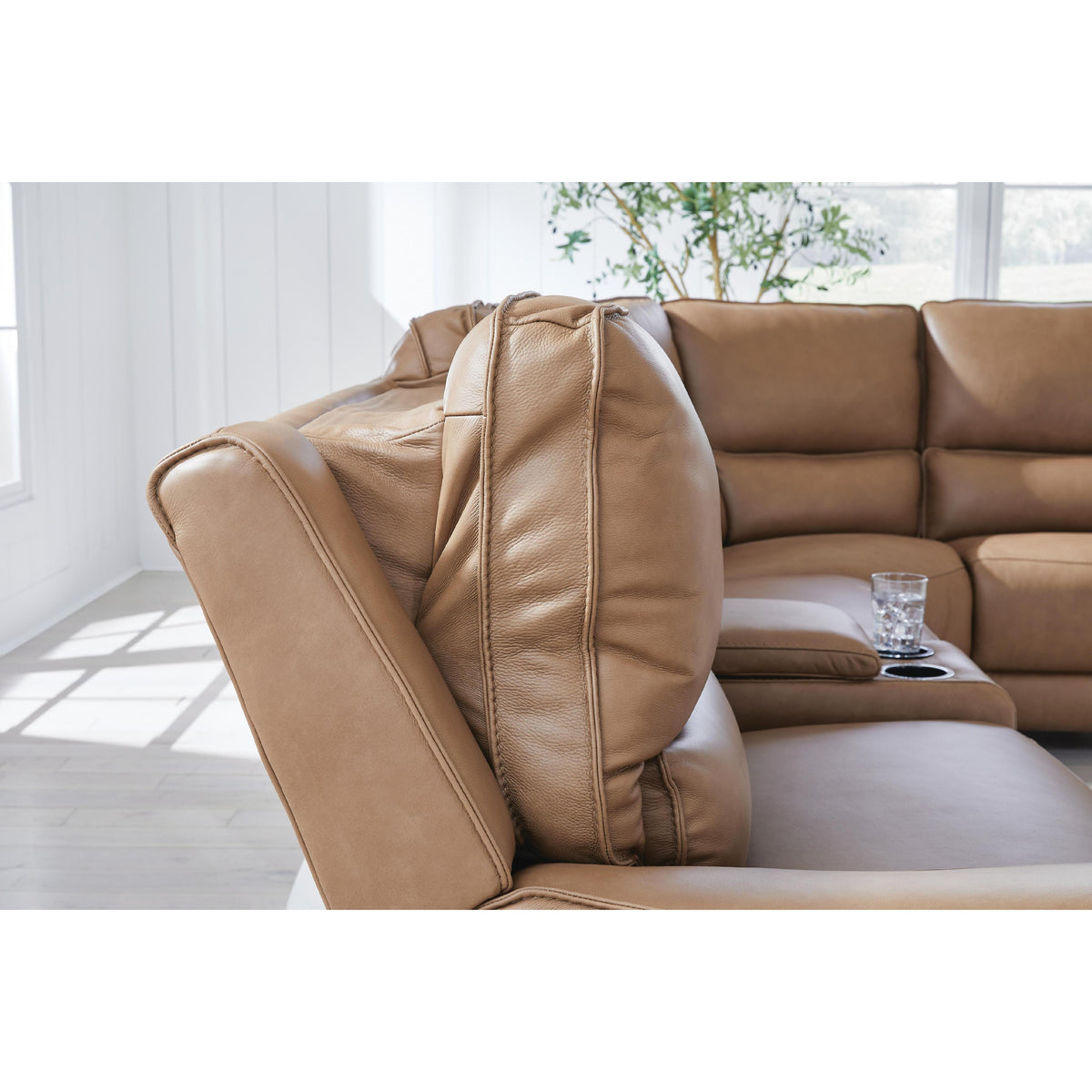 Signature Design by Ashley DeepWakes PCU62606S10 6 pc Power Reclining Sectional IMAGE 3
