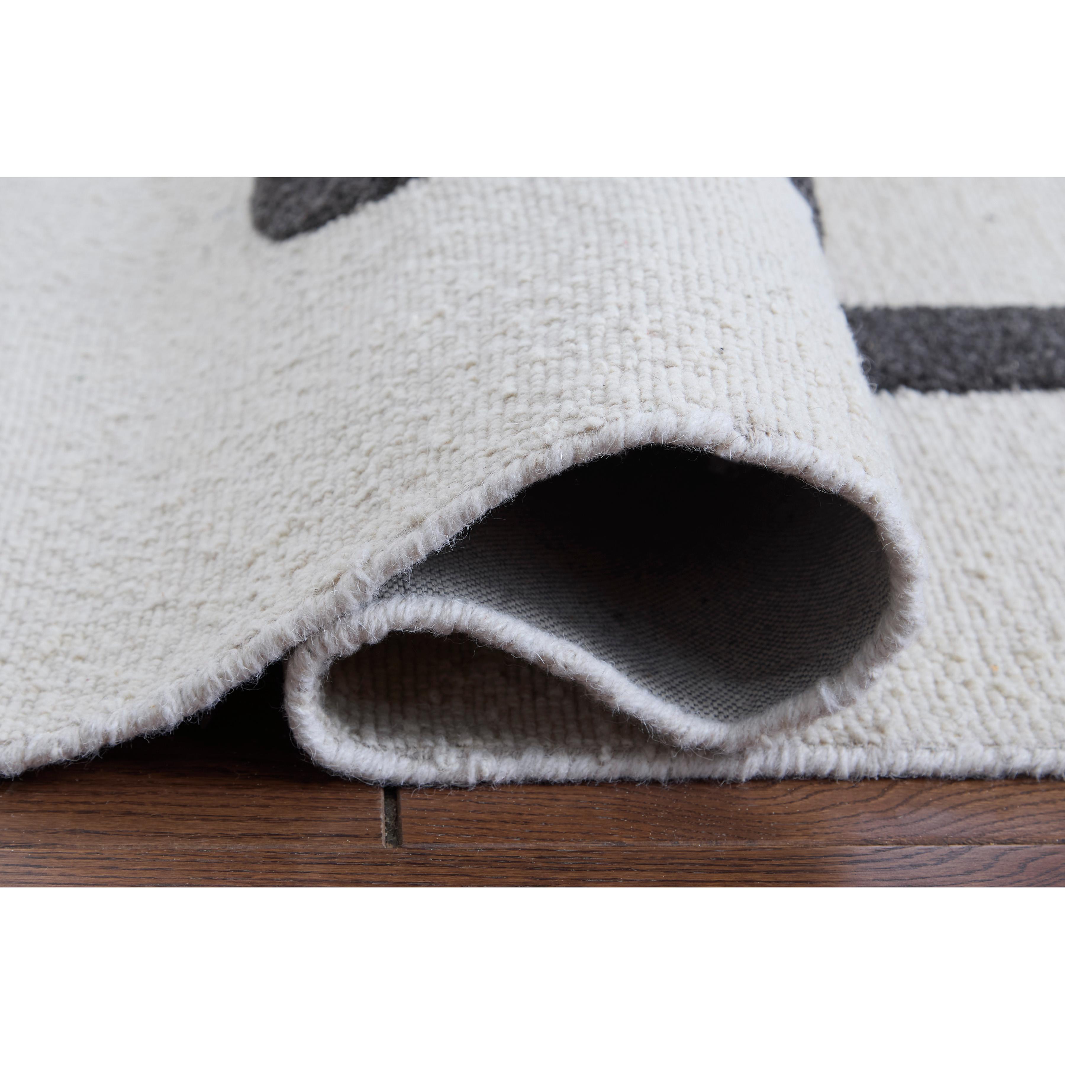 Signature Design by Ashley Davismour R407561 Large Rug IMAGE 4