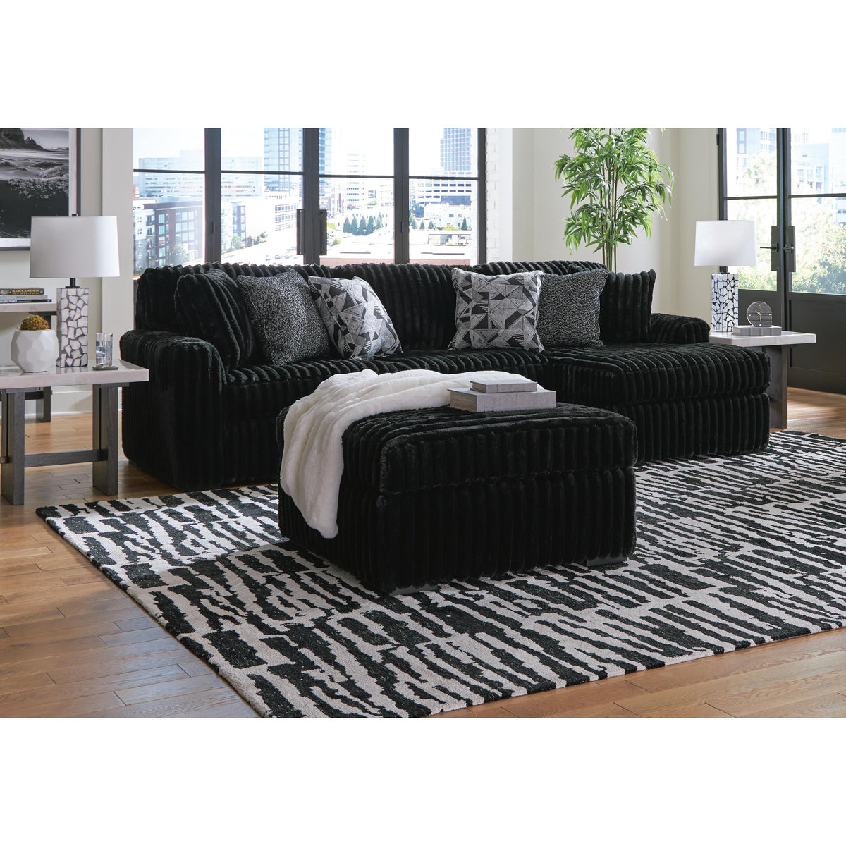 Signature Design by Ashley Midnight-Madness 98103S16 3 pc Sectional with Chaise IMAGE 4