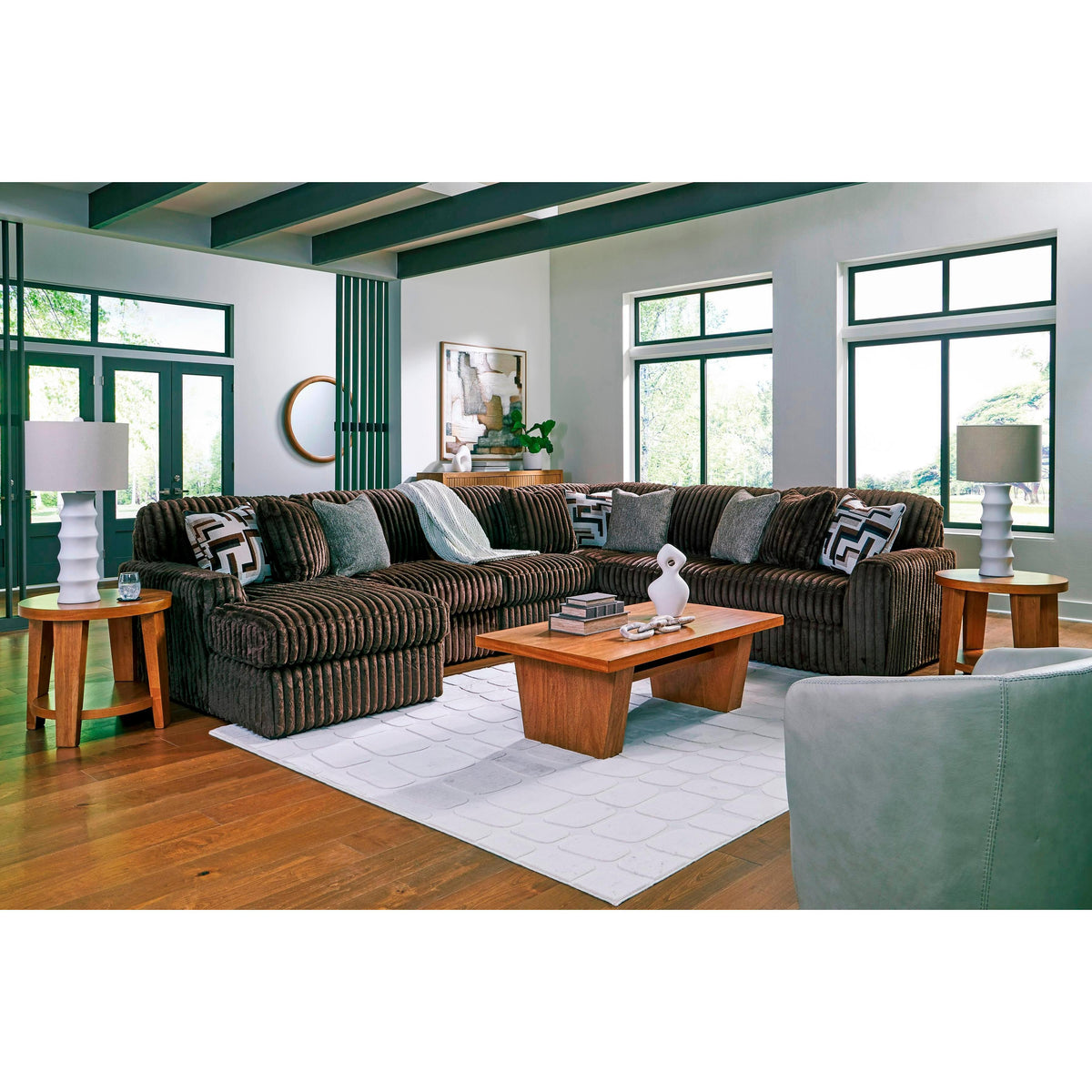 Signature Design by Ashley Midnight-Madness 98104S23 6 pc Sectional with Chaise IMAGE 4