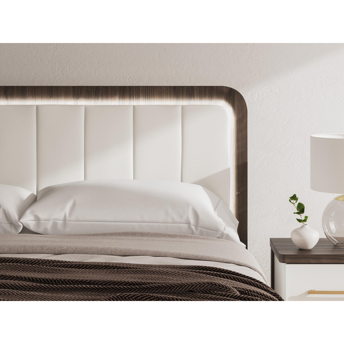 Signature Design by Ashley Kendanport PCB1108B8 King Upholstered Bed IMAGE 9