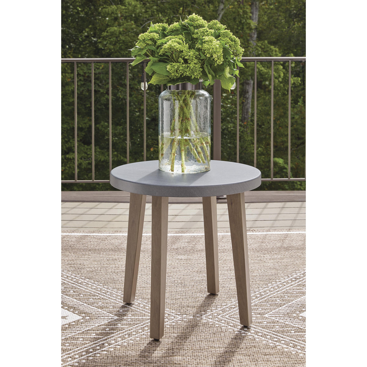 Signature Design by Ashley Harmony Headlands PCP428-706 Round End Table IMAGE 2