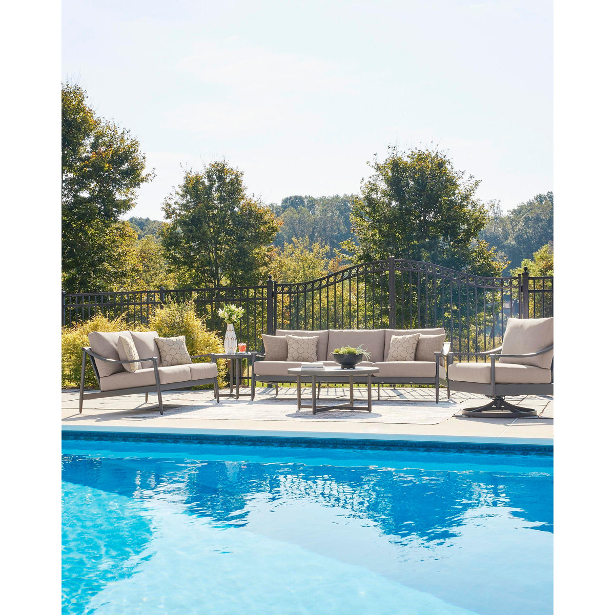 Signature Design by Ashley Ocean Beach PCP510-835 Loveseat with Cushion IMAGE 10