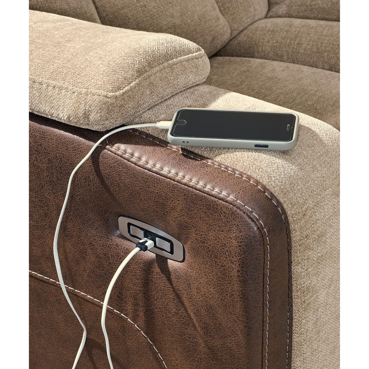 Signature Design by Ashley Mixed Motion PC8350418 Power Reclining Loveseat with Console & Adjutasble Headrest IMAGE 7