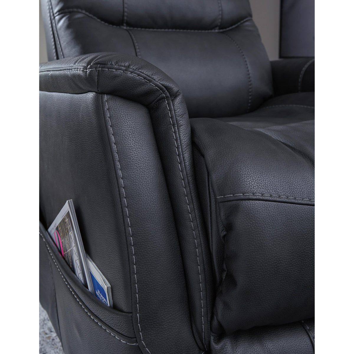 Signature Design by Ashley Strawbill 6391012 Power Lift Recliner IMAGE 12