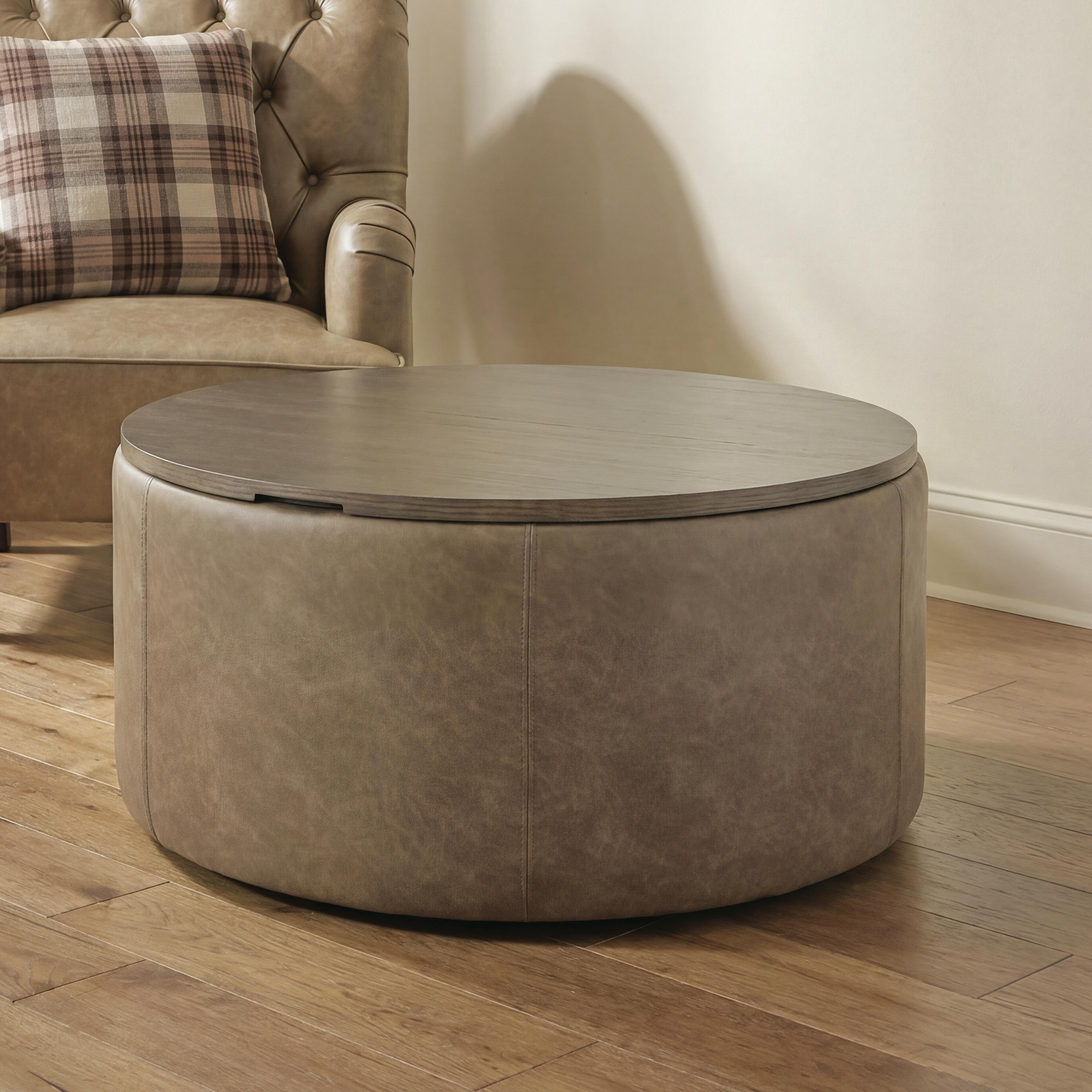 Signature Design by Ashley Bethanstone A3000846 Storage Ottoman IMAGE 2