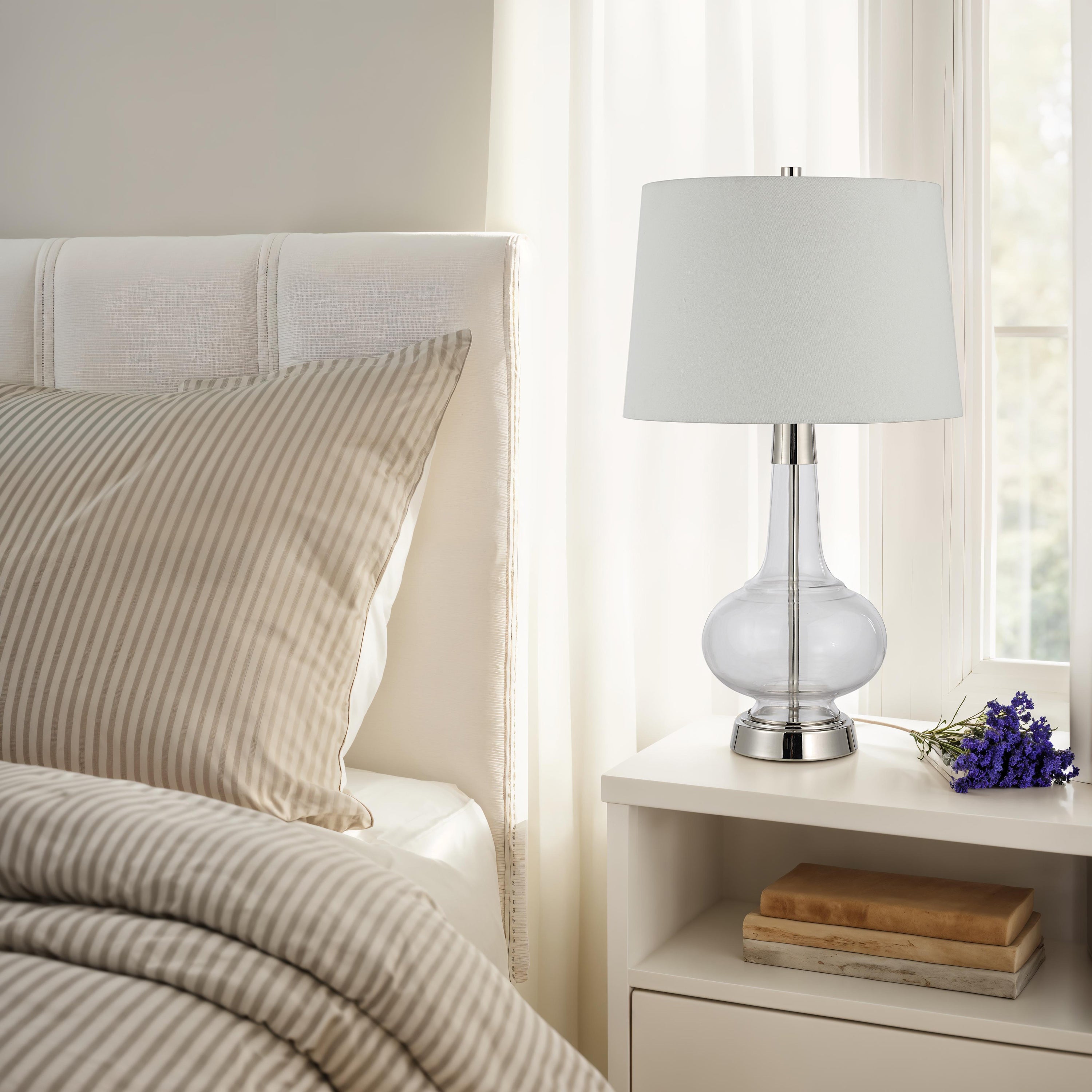 Lya 27.5" Height Table Lamps, Clear - Lifestyle Image - LPT1373EV