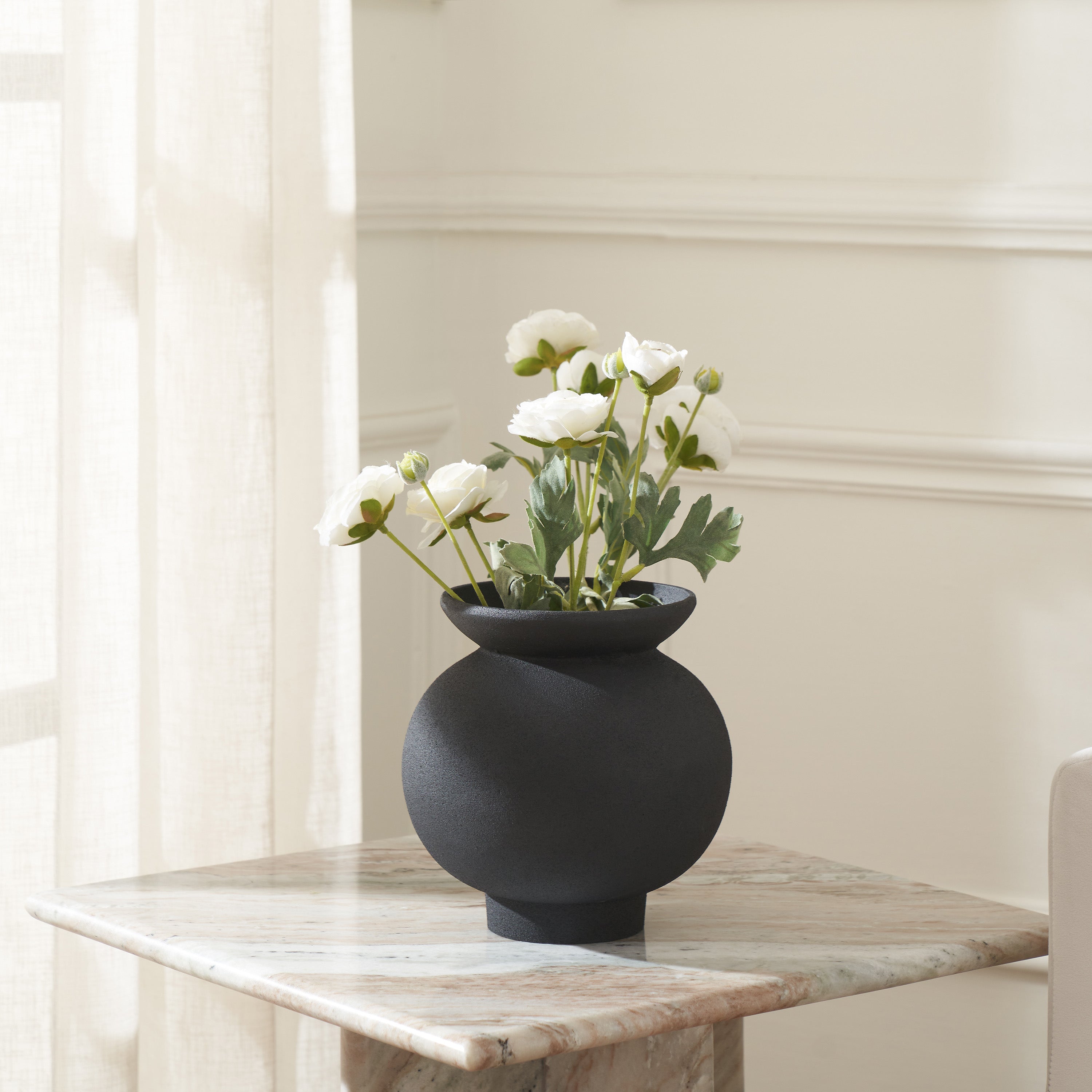 Cadiz Indoor Vase, Black - Lifestyle Image - VAS296