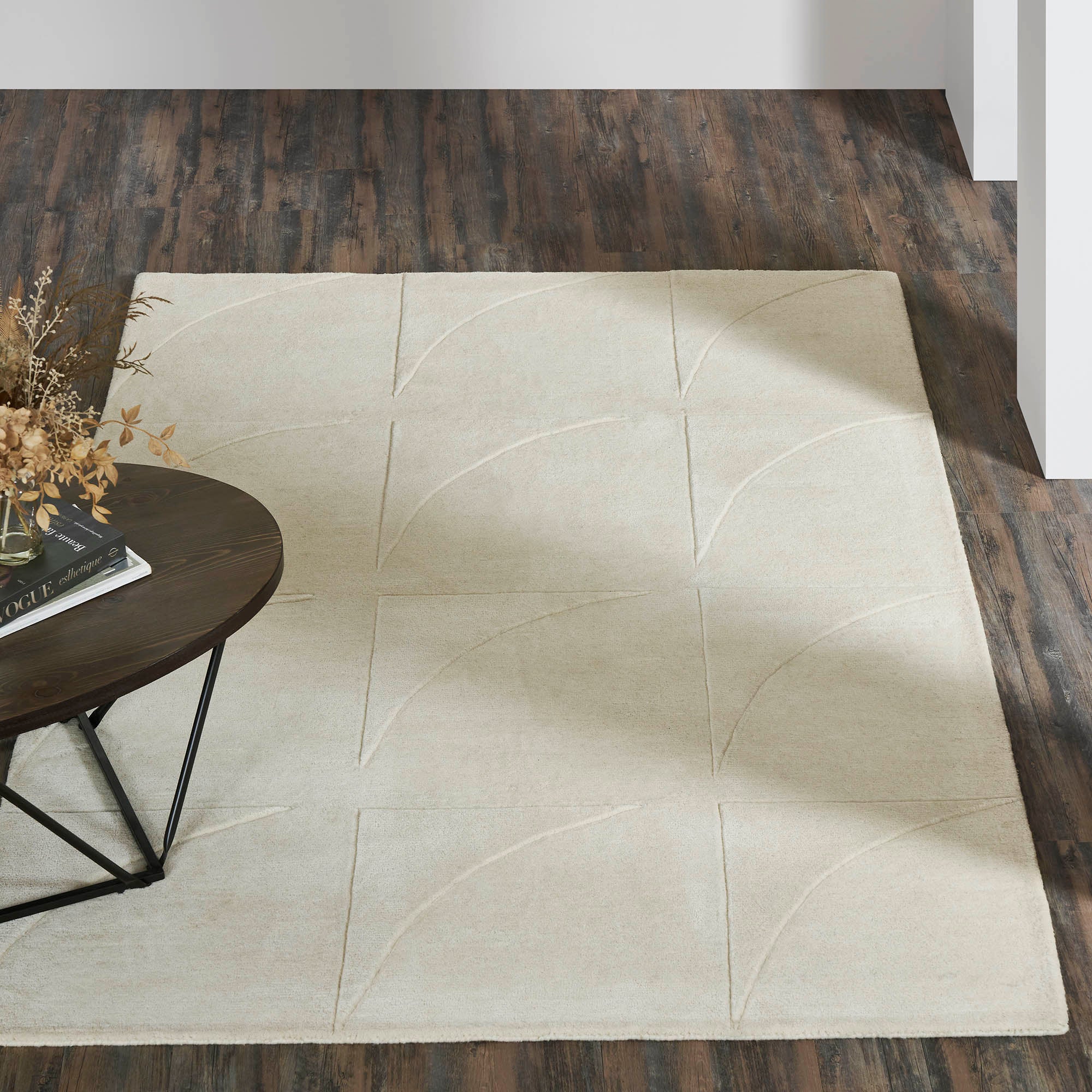 Napoli 7'10 X 10’2 Power loomed Indoor Rug, Off-white - Lifestyle Image - RNAP-10183-810