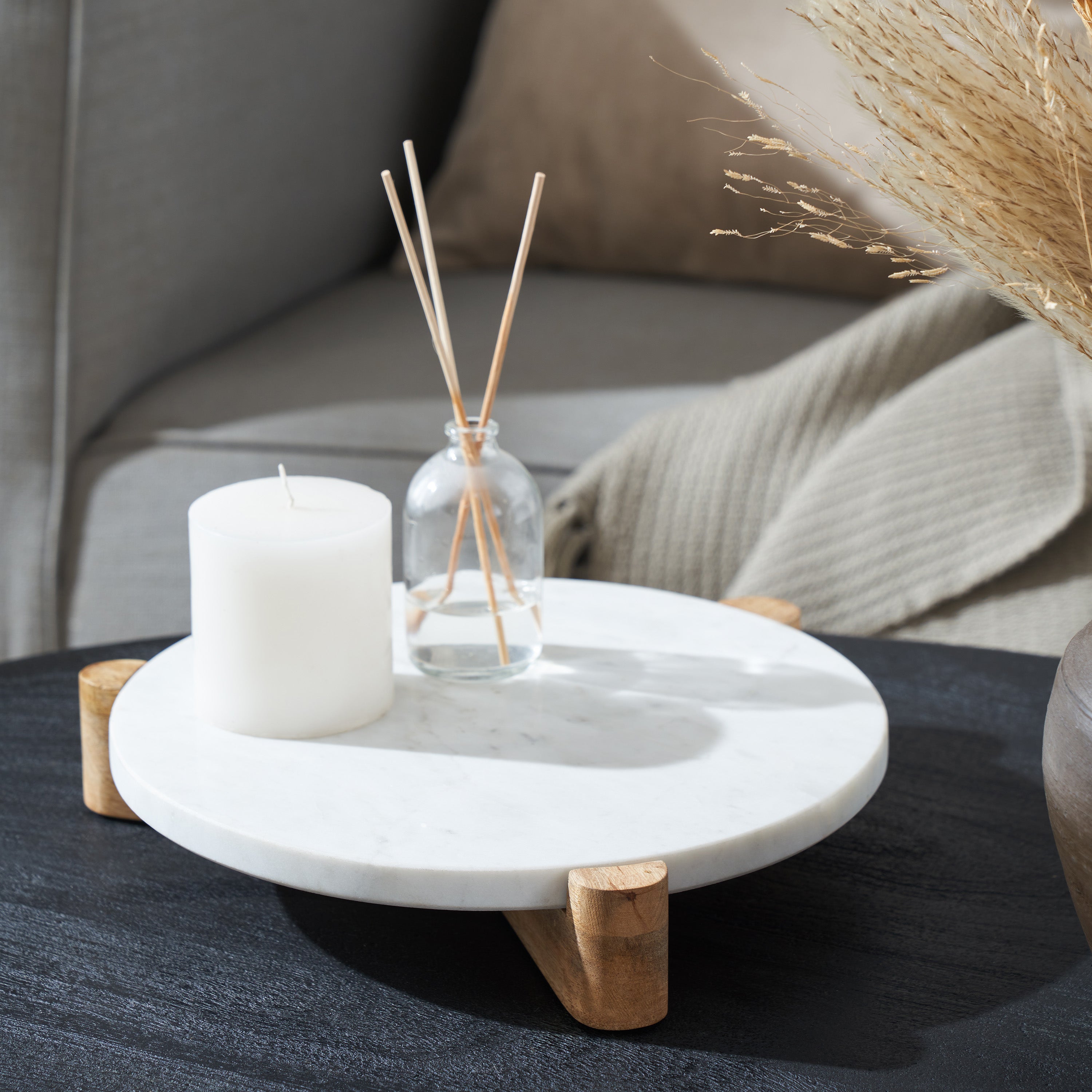 Lance Statue, White - Lifestyle Image - STA791