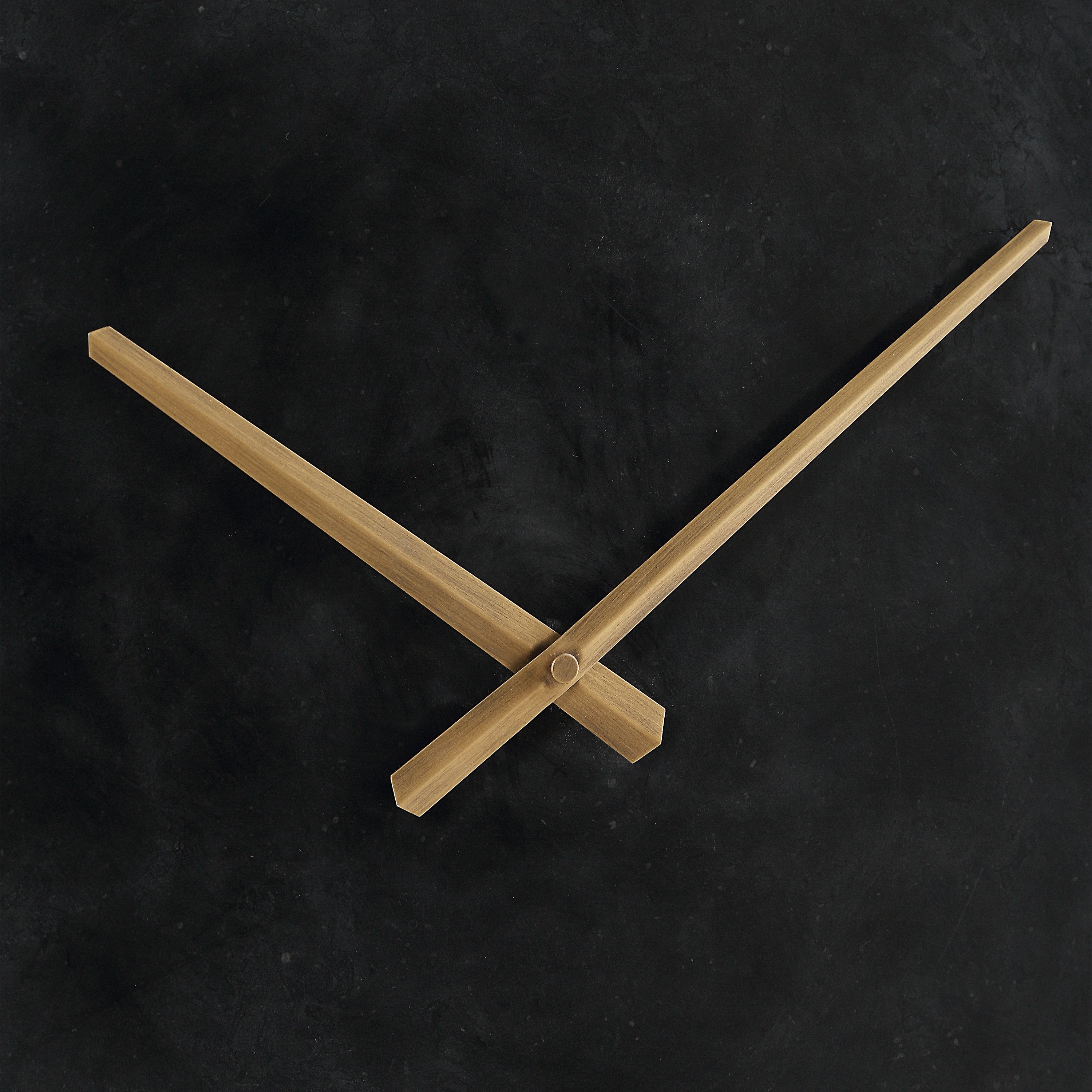 Darnay Wall Clock - Detail Image - CL258