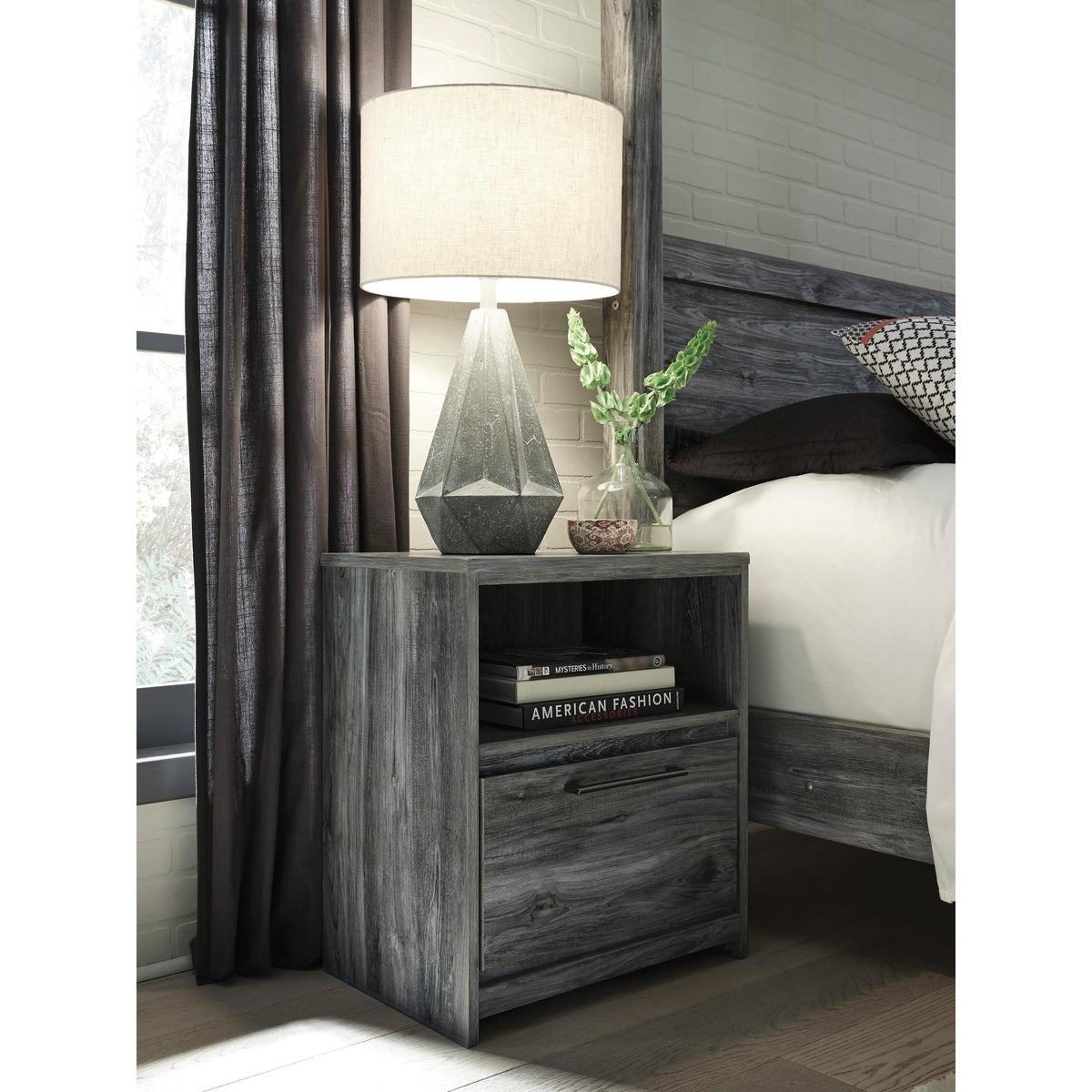  Signature Design by Ashley Baystorm B221B35 6 pc Queen Panel Storage Bedroom Set IMAGE 4