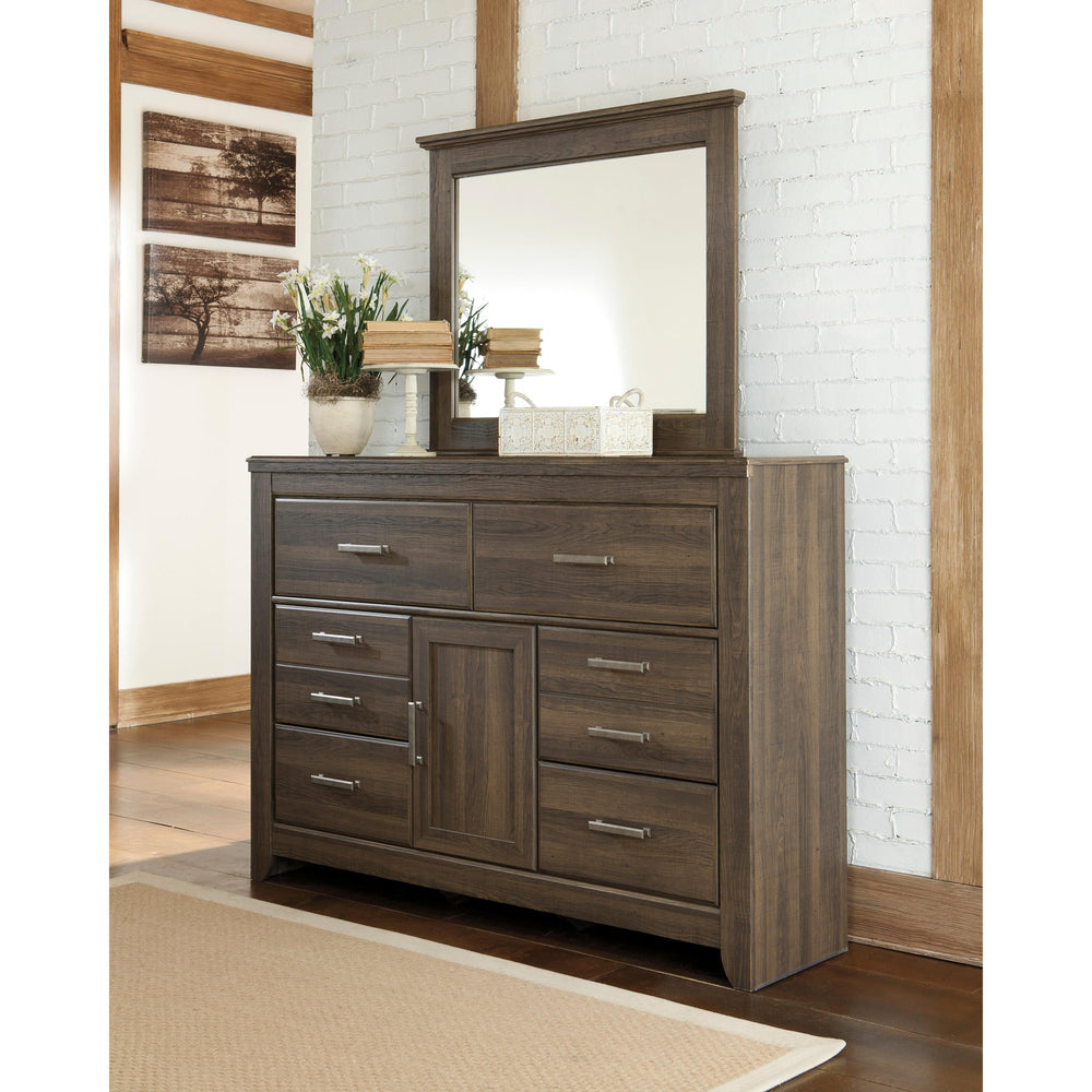  Signature Design by Ashley Juararo B251B17 7 pc Queen Poster Bedroom Set IMAGE 3