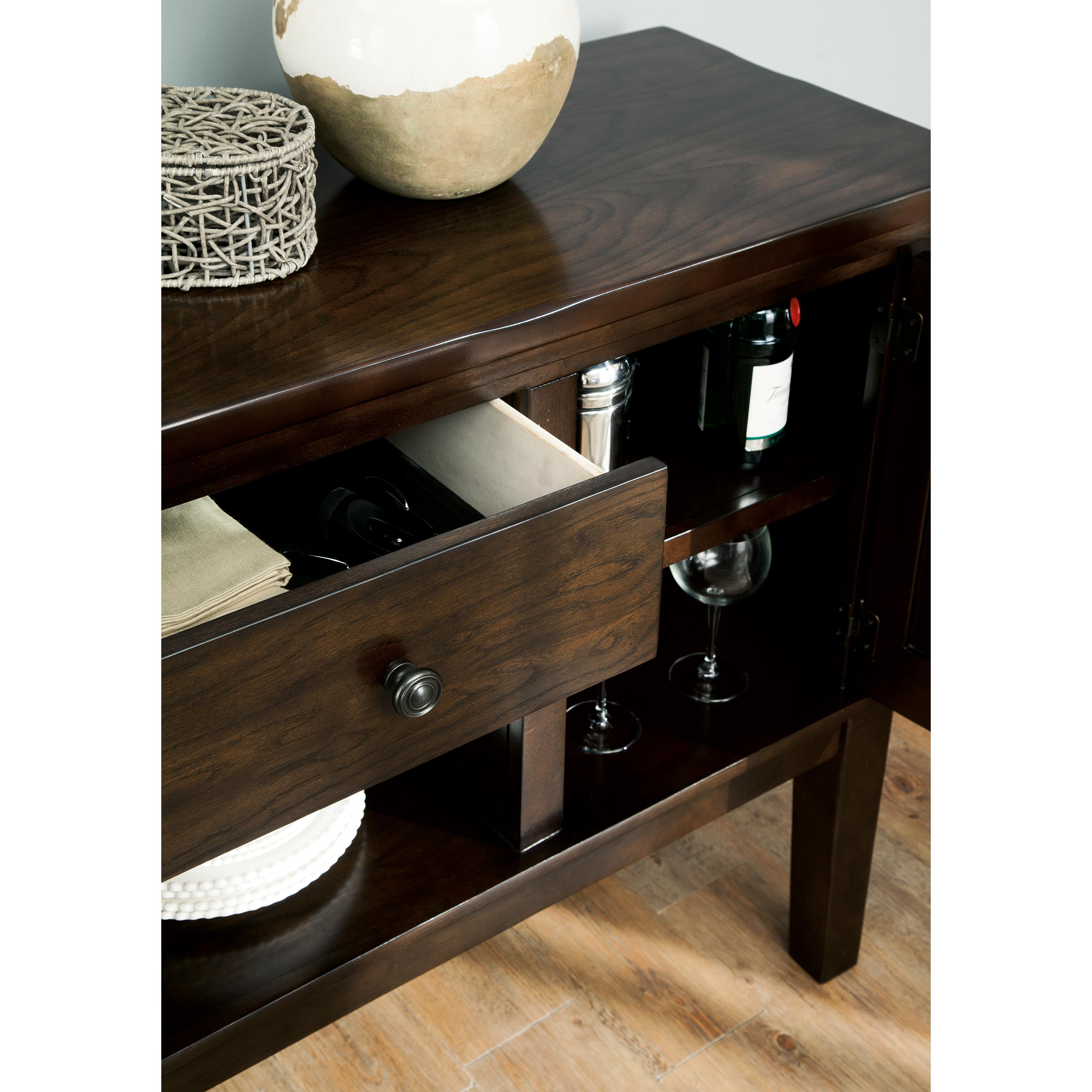  Signature Design by Ashley Haddigan Server D596-60 IMAGE 4
