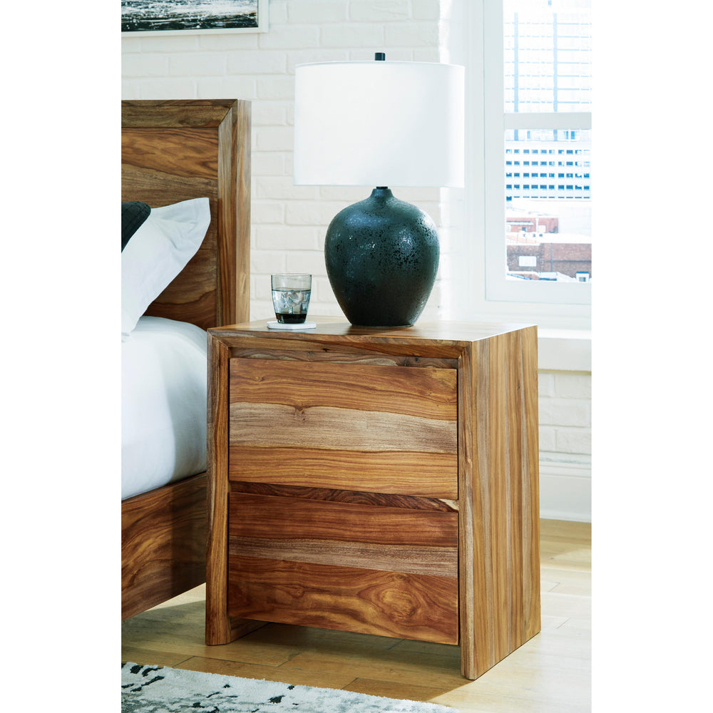  Signature Design by Ashley Dressonni B790 8 pc Queen Panel Bedroom Set IMAGE 5