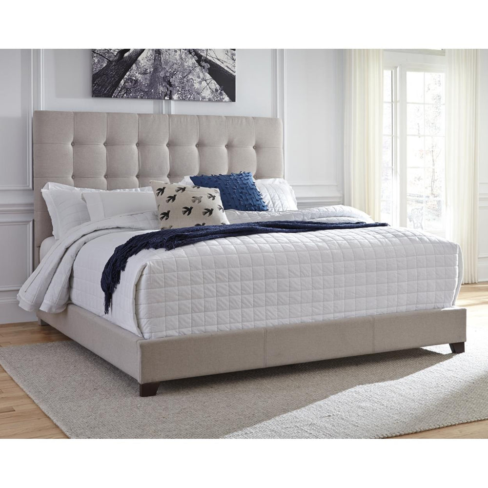  Signature Design by Ashley Dolante B130B8 6 pc Queen Bedroom Set IMAGE 10