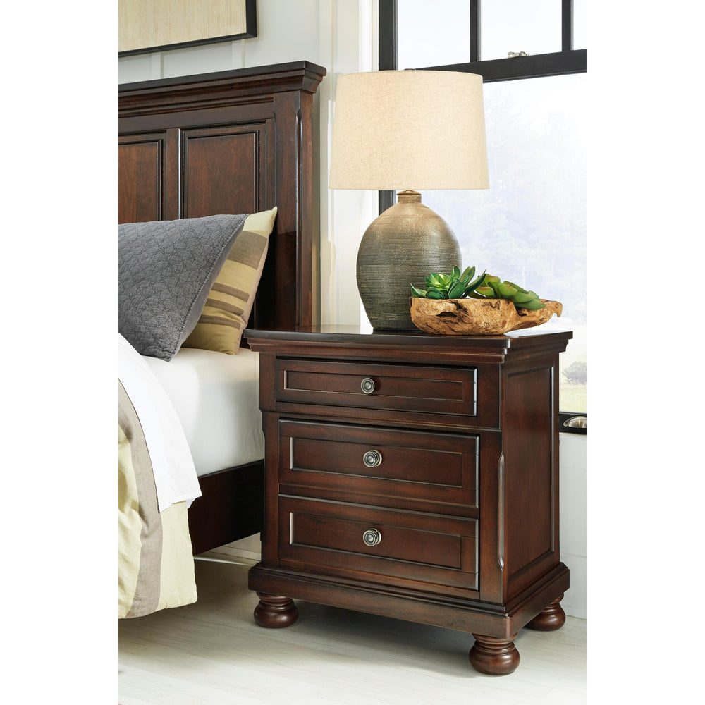  Millennium Porter B697B39 8 pc California King Panel Bedroom Set IMAGE 5