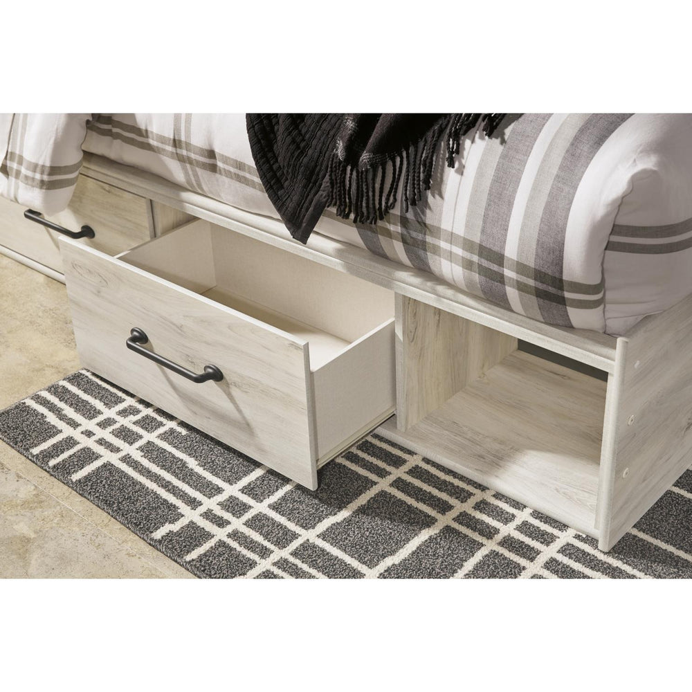  Signature Design by Ashley Cambeck B192B60 7 pc Queen Panel Bedroom Set IMAGE 7