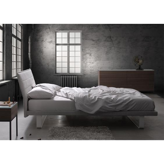  Trica Furniture Envy Queen Bed Envy Queen Bed IMAGE 5