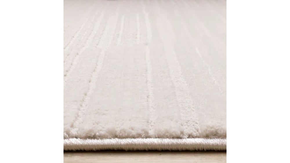 Ellington Beige Subtle Diamond Pattern Rug, 5'3" x 7'7"