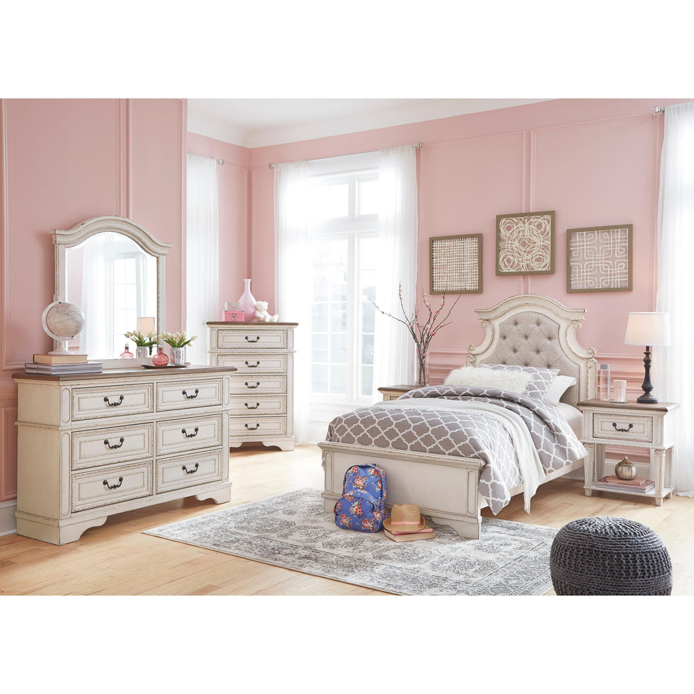  Signature Design by Ashley Realyn 5-Drawer Kids Chest B743-45 IMAGE 5