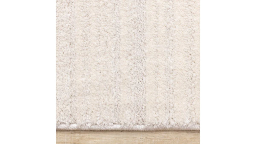 Ellington Beige Subtle Diamond Pattern Rug, 5'3" x 7'7"