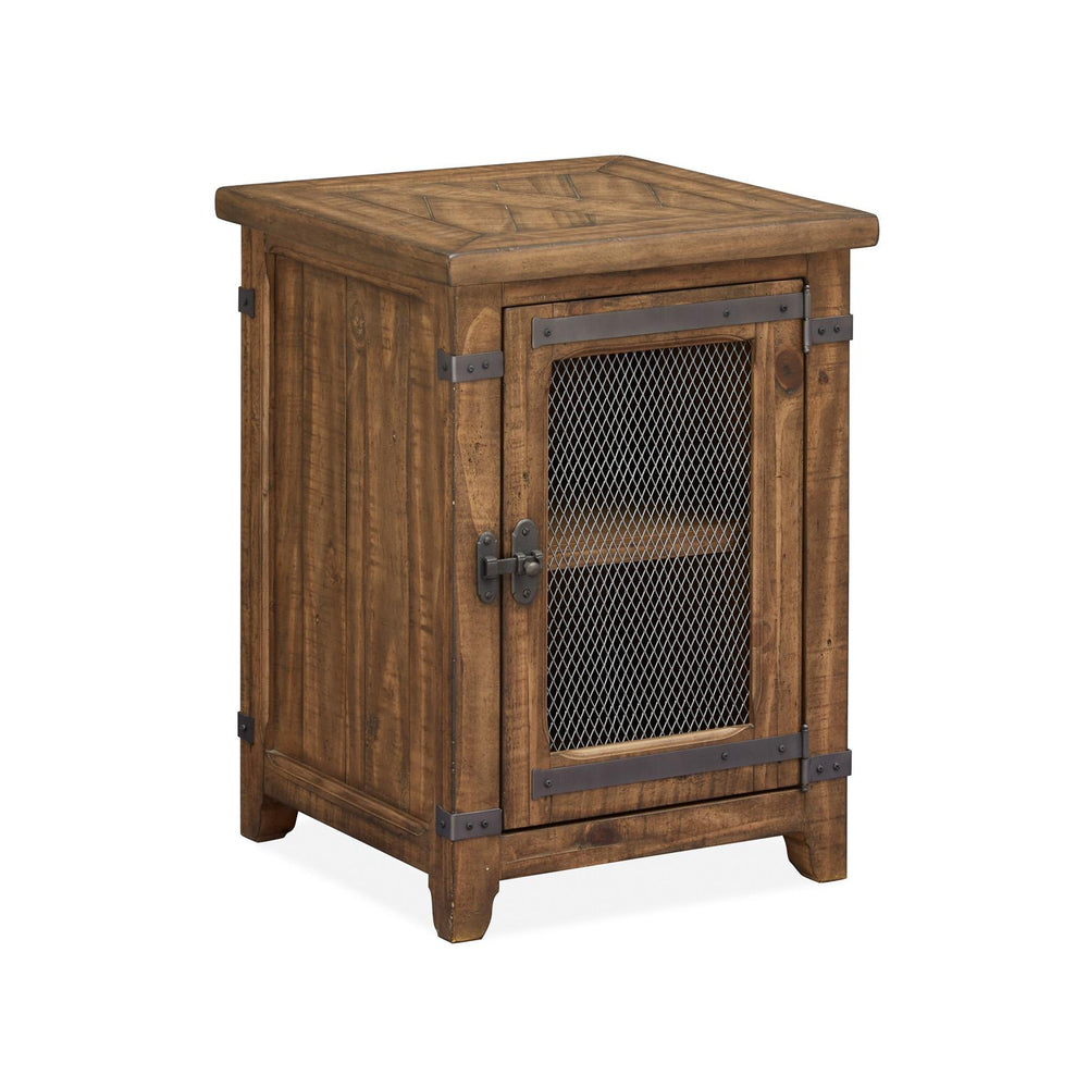  Magnussen Chesterfield T4717-10 Chairside End Table IMAGE 1
