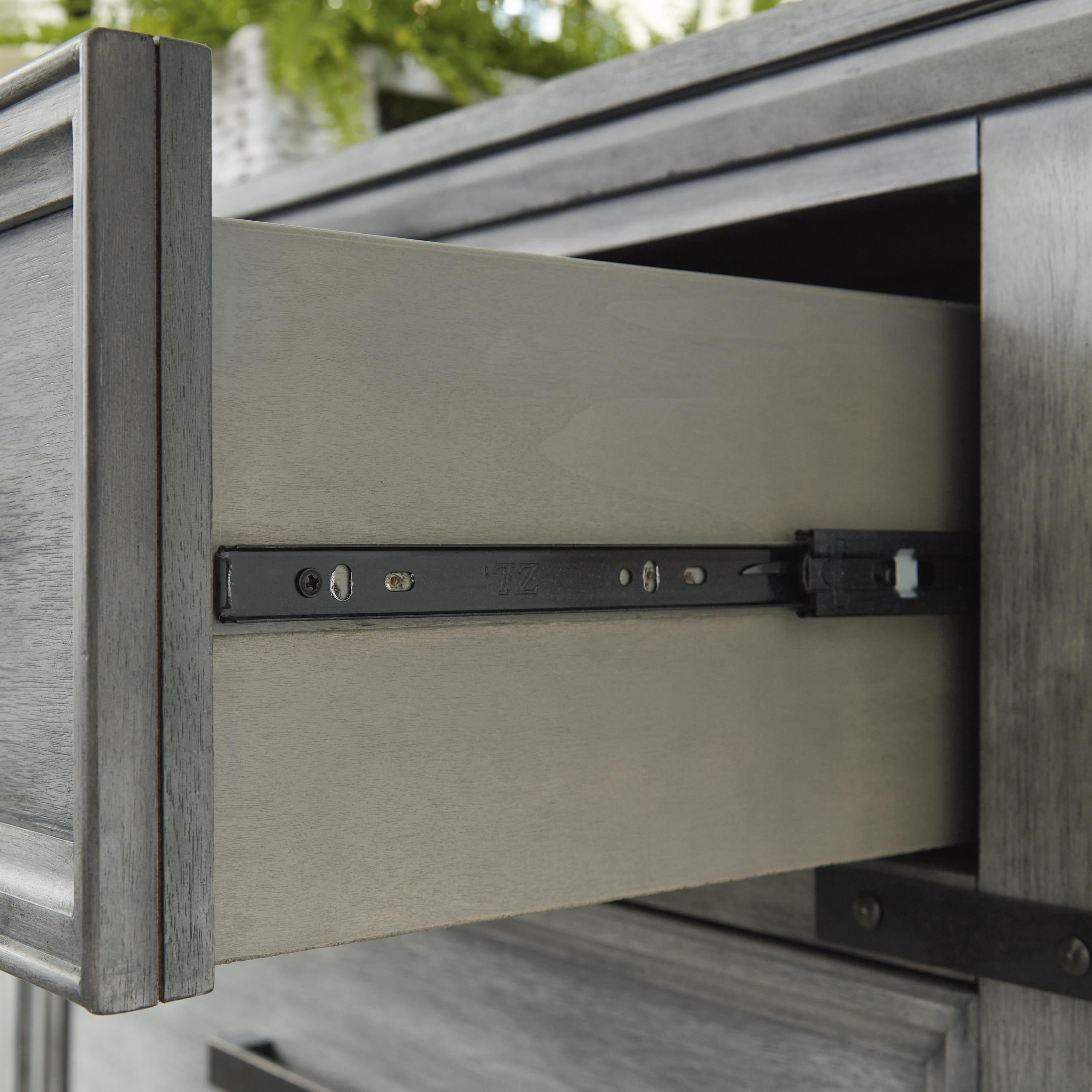  Signature Design by Ashley Russelyn B772B1 Dresser and Mirror IMAGE 3