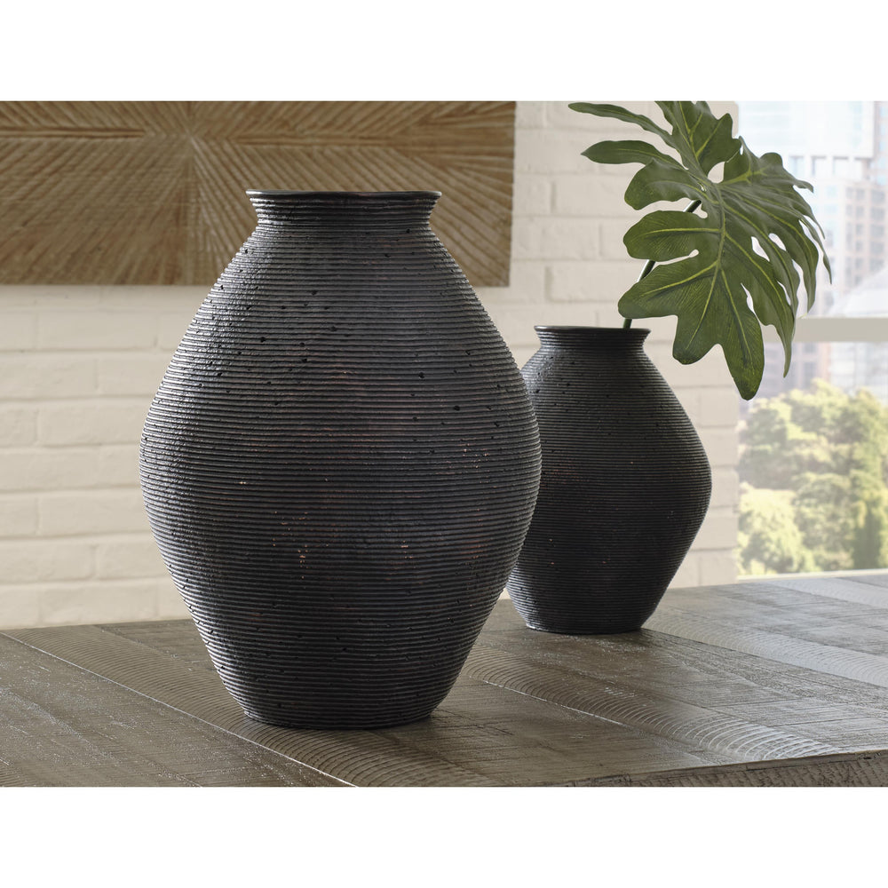  Signature Design by Ashley Hannela A2000512 Vase IMAGE 4