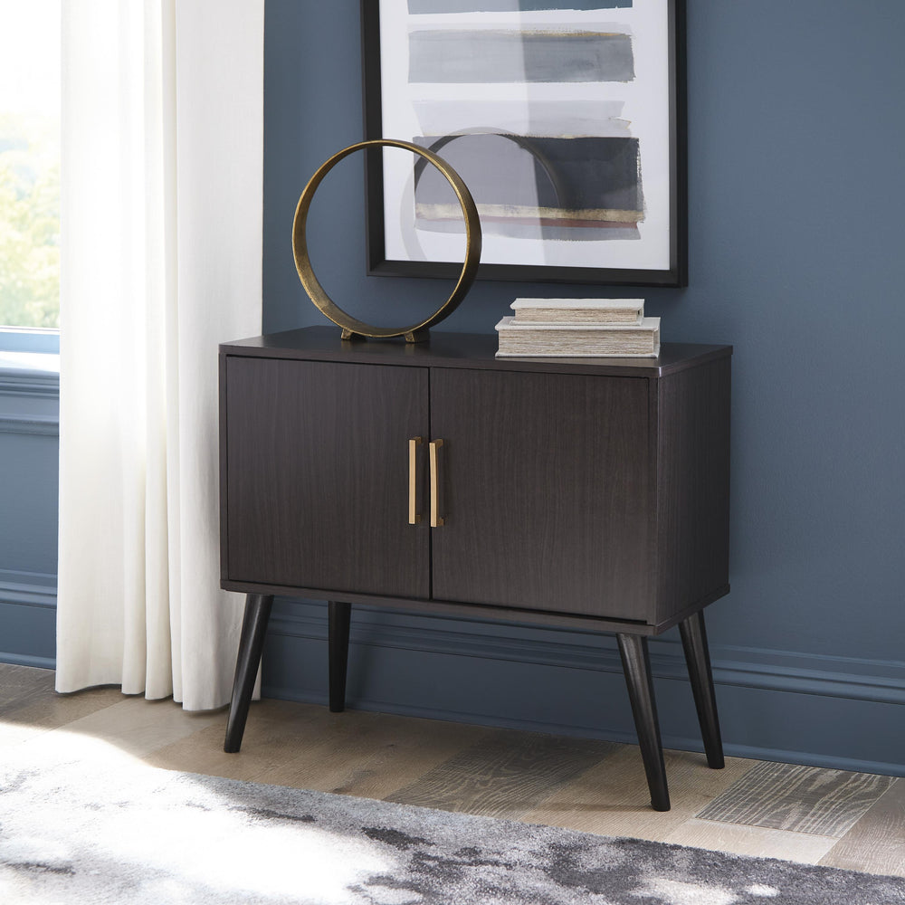  Signature Design by Ashley Orinfield A4000399 Accent Cabinet IMAGE 5