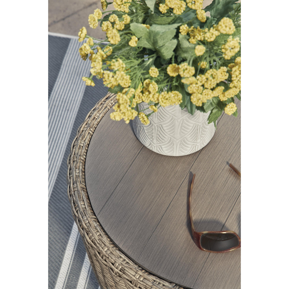  Signature Design by Ashley Danson P505-706 Round End Table IMAGE 4