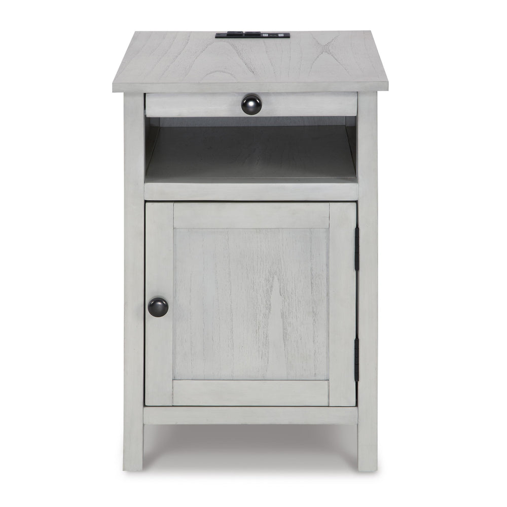  Signature Design by Ashley Treytown T300-517 Chair Side End Table IMAGE 3