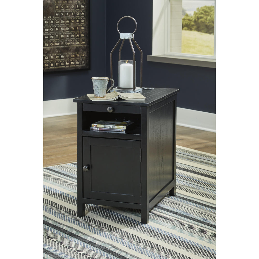  Signature Design by Ashley Treytown T300-617 Chair Side End Table IMAGE 6