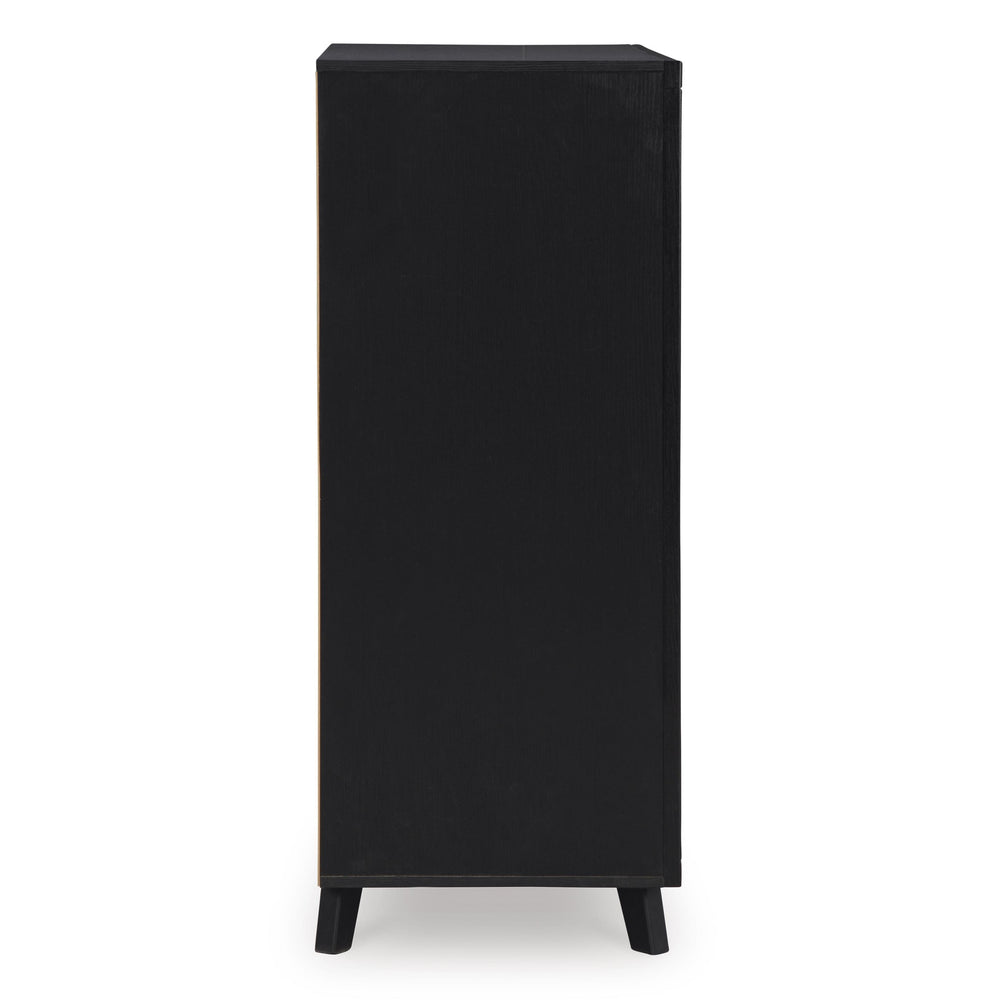  Signature Design by Ashley Danziar B1013-345 Five Drawer Wide Chest IMAGE 4