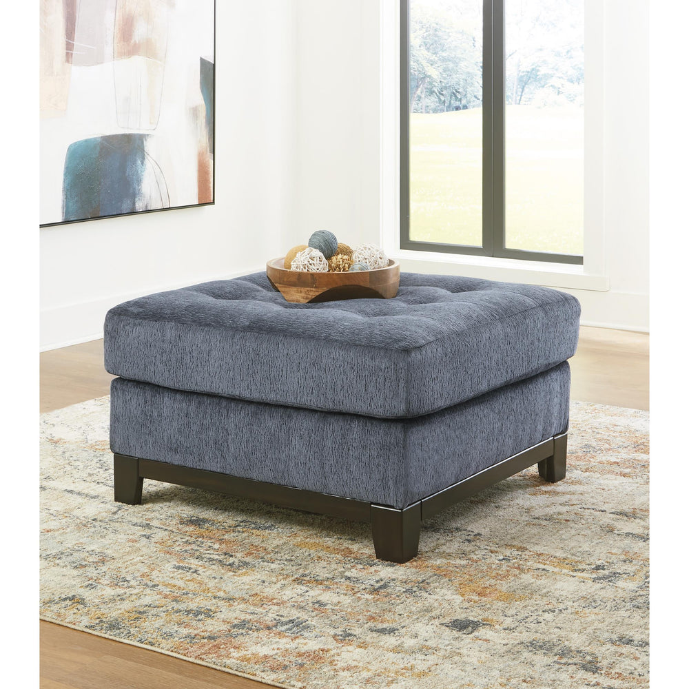  Benchcraft Maxon Place 3300308 Oversized Accent Ottoman IMAGE 4