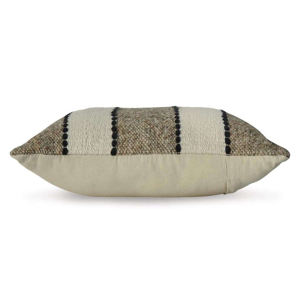  Signature Design by Ashley Rueford A1001063 Pillow IMAGE 3