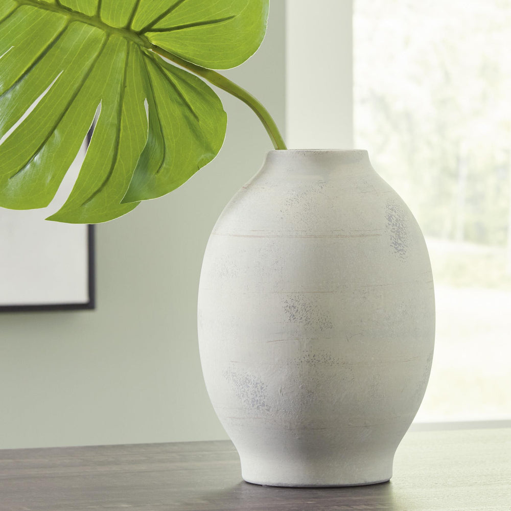 Signature Design by Ashley Clayson A2000653 Vase IMAGE 3