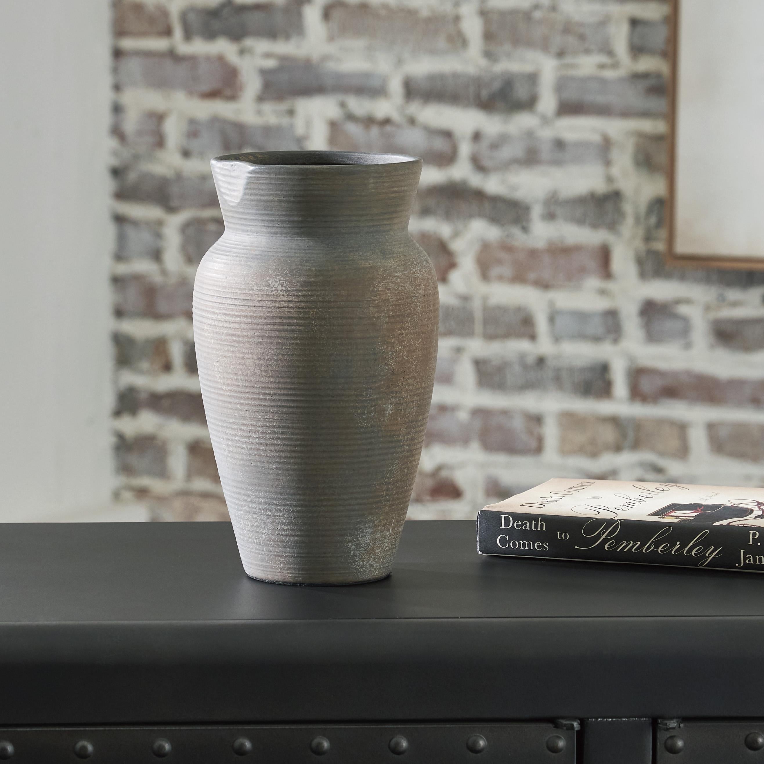  Signature Design by Ashley Brickmen A2000657 Vase IMAGE 2